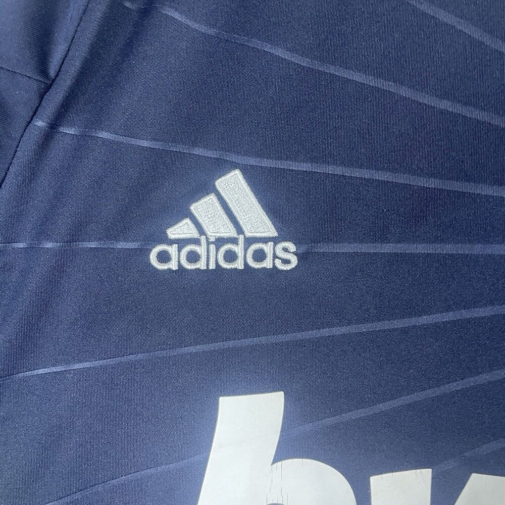 Real Madrid 2010-11 Away Shirt CASILLAS 1 Adidas Soccer Jersey Vintage LFP Men M - Picture 9 of 14